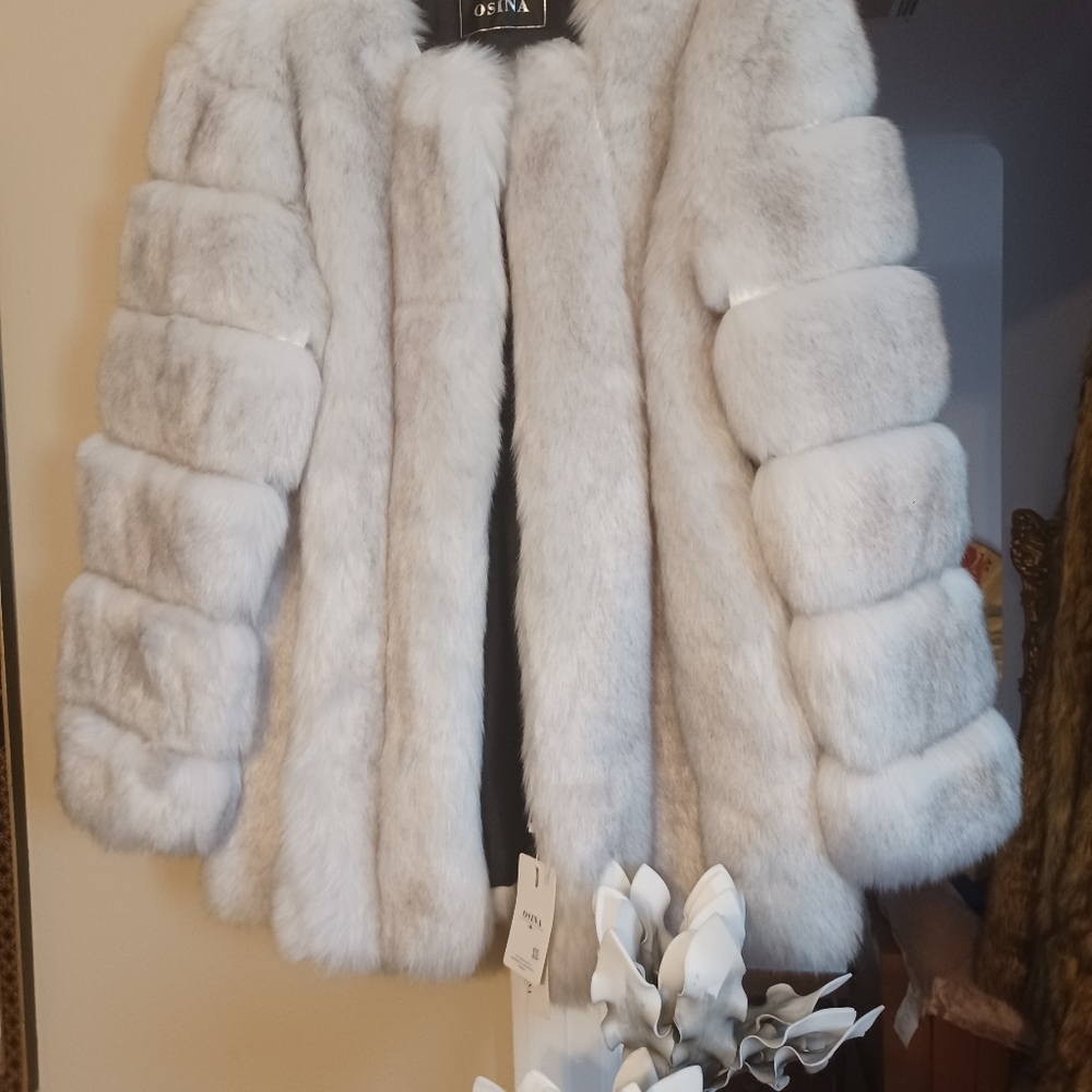Snow Luxury Faux Fur